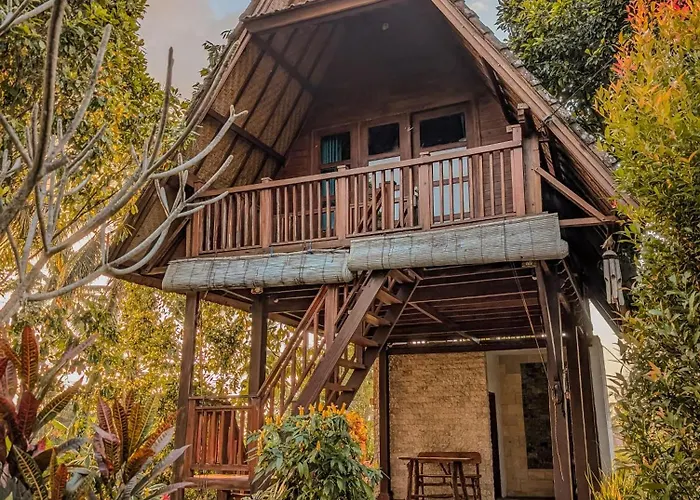 Triangle Cottage, Near 7 Waterfall In North Bali 別荘 Ambengan