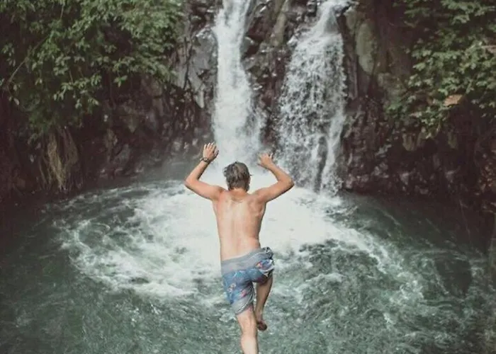別荘 Triangle Cottage, Near 7 Waterfall In North Bali *