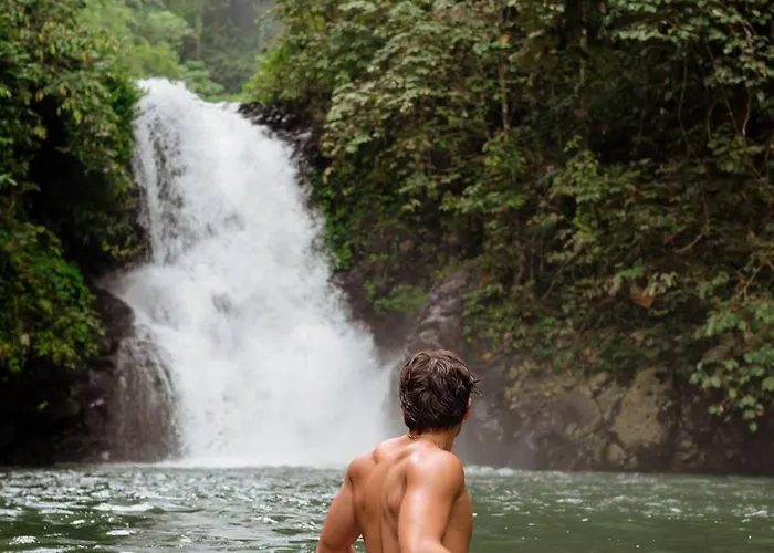 Triangle Cottage, Near 7 Waterfall In North Bali