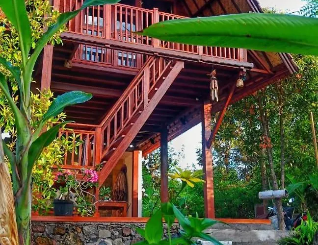 別荘 Triangle Cottage, Near 7 Waterfall In North Bali